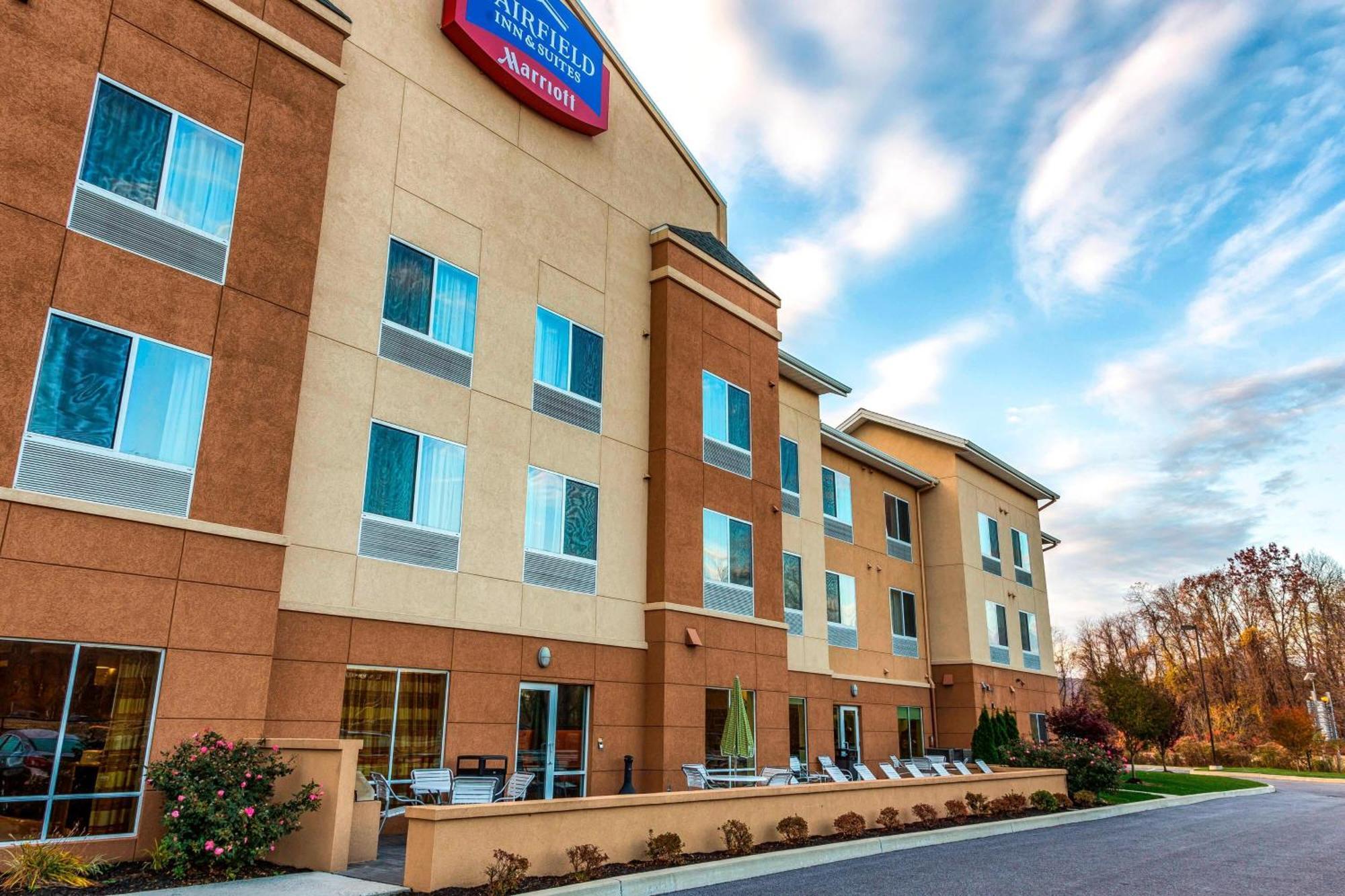 Fairfield Inn & Suites By Marriott Harrisburg West/New Cumberland Exterior photo